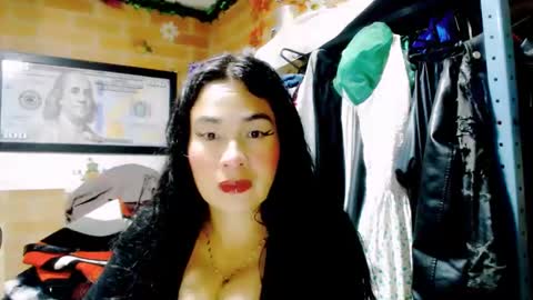 HANMy Dears make sure to follow me here create a FREE account if you dont have one and chat thank you. online show from 10.20.25