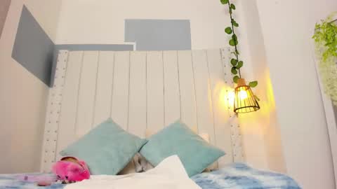 hanah_gray online show from 09.12.25