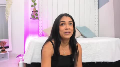 Snapshot of hanah_gray chatting on 05.18.26 hanah_gray online show from 05.18.26