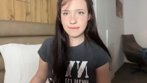 Snapshot of hanahwoods chatting on 05.31.26 hanahwoods online show from 05.31.26