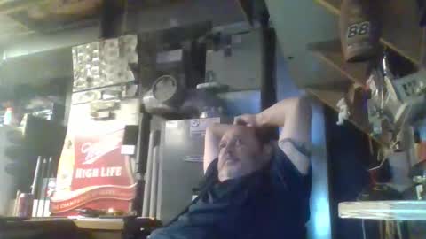 Snapshot of handiemanhere chatting on 11.14.25 naked man online show from 11.14.25