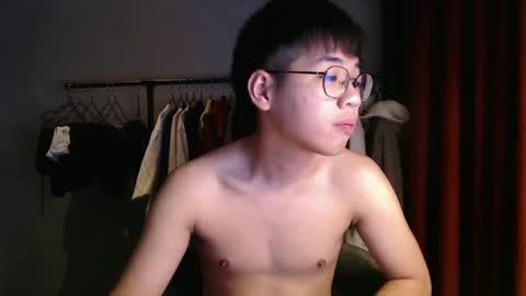 Snapshot of handsome_mannn chatting on 12.12.24 handsome_mannn online show from 12.12.24