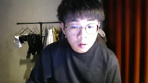 Snapshot of handsome_mannn chatting on 12.18.24 handsome_mannn online show from 12.18.24