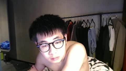 Snapshot of handsome_mannn chatting on 02.16.25 handsome_mannn online show from 02.16.25