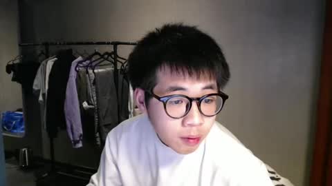 Snapshot of handsome_mannn chatting on 02.21.25 handsome_mannn online show from 02.21.25