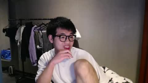 Snapshot of handsome_mannn chatting on 02.21.25 handsome_mannn online show from 02.21.25