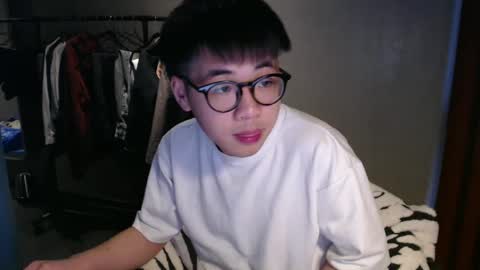 Snapshot of handsome_mannn chatting on 03.04.25 handsome_mannn online show from 03.04.25