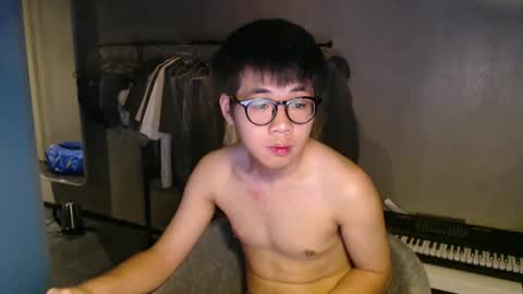 Snapshot of handsome_mannn chatting on 09.30.25 handsome_mannn online show from 09.30.25