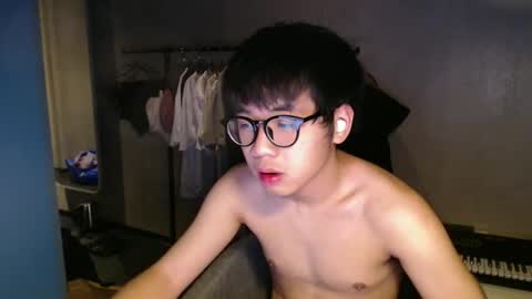 Snapshot of handsome_mannn chatting on 10.21.25 handsome_mannn online show from 10.21.25