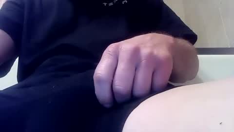 handsumload_11 online show from 01.26.25