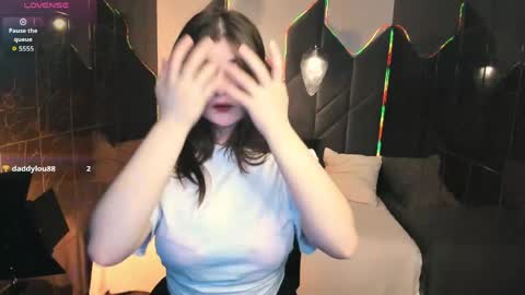 Snapshot of haniawish chatting on 04.22.26 Hania online show from 04.22.26