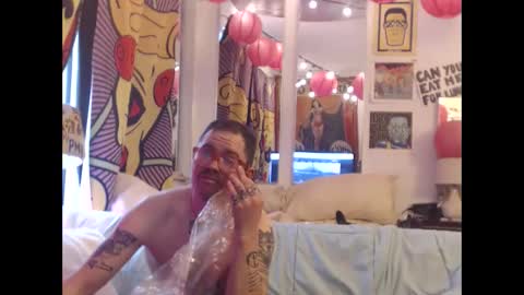 Snapshot of hankrams chatting on 03.05.25 hank rams online show from 03.05.25