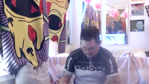 Snapshot of hankrams chatting on 02.03.26 hank rams online show from 02.03.26