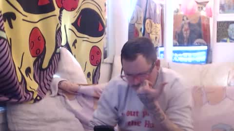 Snapshot of hankrams chatting on 04.03.26 hank rams online show from 04.03.26