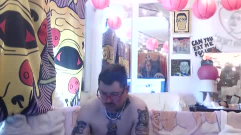 Snapshot of hankrams chatting on 04.11.26 hank rams online show from 04.11.26