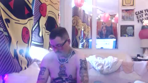 Snapshot of hankrams chatting on 05.27.26 hank rams online show from 05.27.26