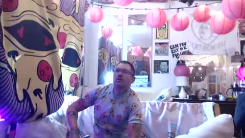 Snapshot of hankrams chatting on 08.05.26 hank rams online show from 08.05.26