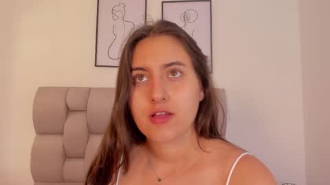 Snapshot of hanna__evans_ chatting on 09.18.25 hanna__evans_ online show from 09.18.25