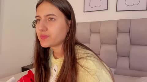 Snapshot of hanna__evans_ chatting on 10.05.25 hanna__evans_ online show from 10.05.25