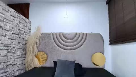 Snapshot of hanna_castro chatting on 12.18.25 Hanna Castro online show from 12.18.25