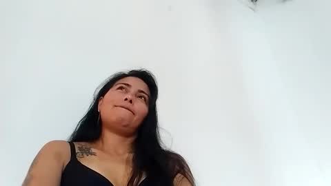 Snapshot of hanna_girl21 chatting on 10.29.25 HANNA online show from 10.29.25