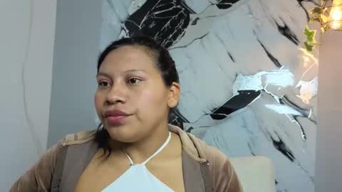 Snapshot of hanna_goldenst chatting on 11.24.25 hanna_goldenst online show from 11.24.25