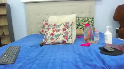 hanna_hornyx20 online show from 06.14.26