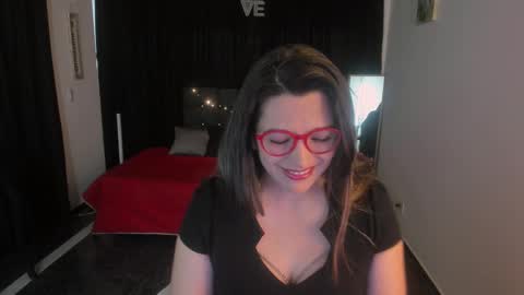 Snapshot of hanna_ma chatting on 09.26.25 hanna_ma online show from 09.26.25