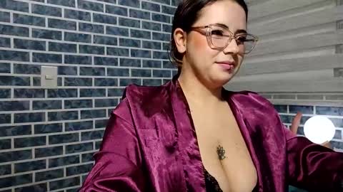 hanna_moons online show from 04.15.26