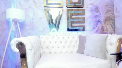 Snapshot of hanna_slut chatting on 05.13.26 EVA online show from 05.13.26
