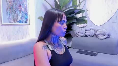 Snapshot of hanna_slut chatting on 06.25.26 EVA online show from 06.25.26