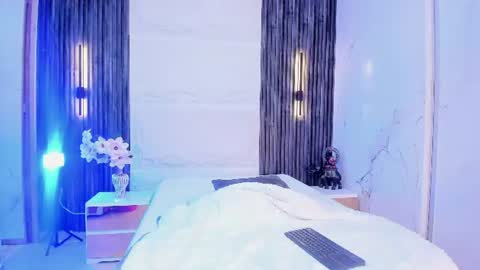 Snapshot of hanna_slut chatting on 07.17.26 EVA online show from 07.17.26