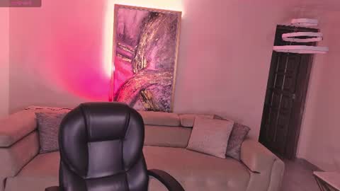 Snapshot of hannaconnor_ chatting on 06.15.26 Hanna Connor online show from 06.15.26
