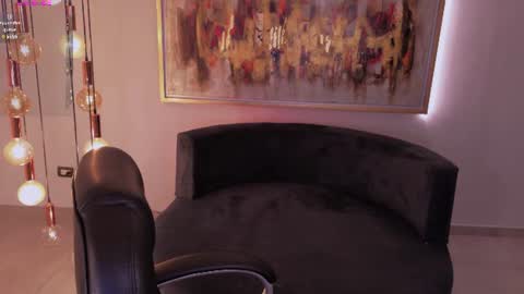 Snapshot of hannaconnor_ chatting on 06.18.26 Hanna Connor online show from 06.18.26