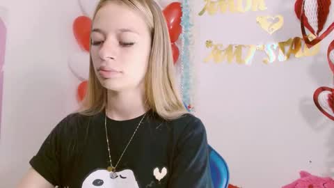 Snapshot of hannah_026 chatting on 09.12.25 Hannah 027 online show from 09.12.25