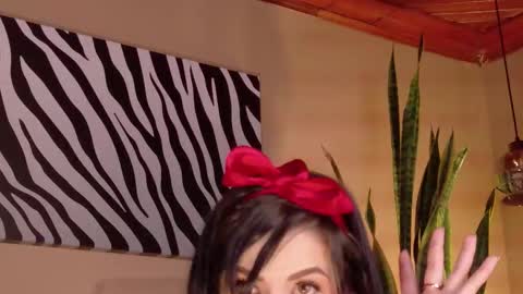 Snapshot of hannah_borbon_ chatting on 10.01.25 Hannah  online show from 10.01.25