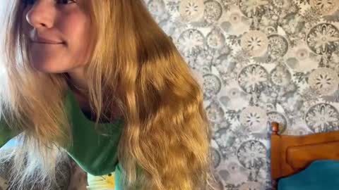 Snapshot of hannah_levis_ chatting on 03.07.25 hannah levis online show from 03.07.25