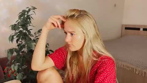 Snapshot of hannah_levis_ chatting on 09.26.25 hannah levis online show from 09.26.25