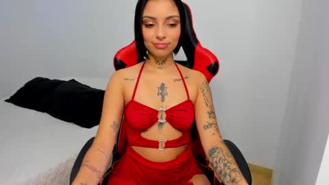Snapshot of hannah_miltonn chatting on 04.19.26 Hannah Milton online show from 04.19.26