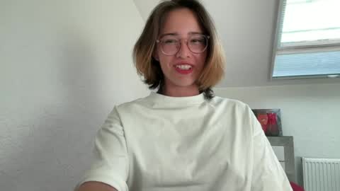 hannahinto online show from 07.08.26
