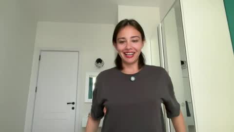 hannahinto online show from 08.02.26