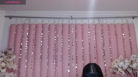 Hanna Venza online show from 02.18.26