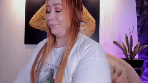 hannamartinn_ online show from 10.27.25