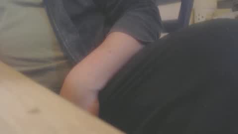 hannes_k online show from 10.21.25