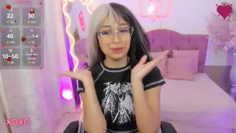 Snapshot of hanni_tay chatting on 12.22.25 HANNI online show from 12.22.25