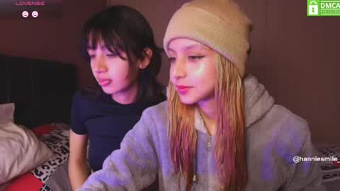 Snapshot of hanniesmile_ chatting on 04.30.26 Hannie online show from 04.30.26