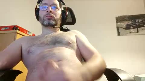 Snapshot of hannisch chatting on 02.09.25 hannisch online show from 02.09.25