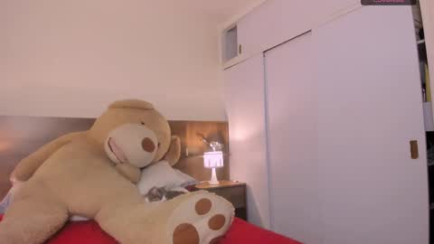 Snapshot of hanny_13 chatting on 02.24.25 taylor live online show from 02.24.25
