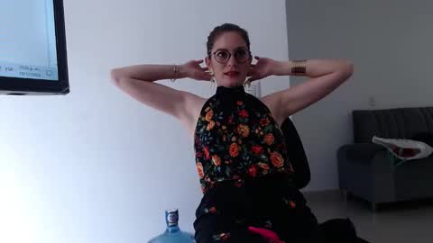 Snapshot of hanny_333 chatting on 12.19.24 hanny_333 online show from 12.19.24