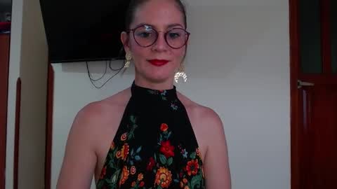 Snapshot of hanny_333 chatting on 12.19.24 hanny_333 online show from 12.19.24